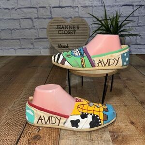 CUSTOM PAINTED TOMS- DISNEY